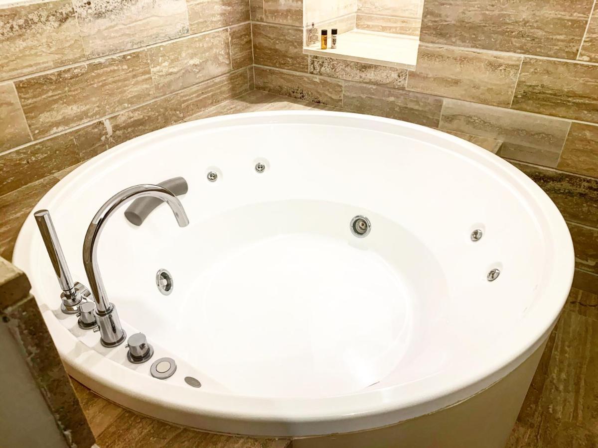 Nerello Suites And Rooms Катания Экстерьер фото